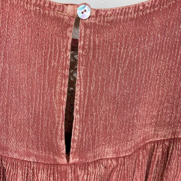 Easel flutter sleeve tunic top lace detail size small - Picture 8 of 12